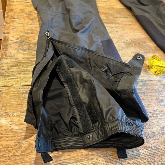 🖤 Mountain Hardwear Conduit Ski Pants – Size 12🖤 - Picture 6 of 10